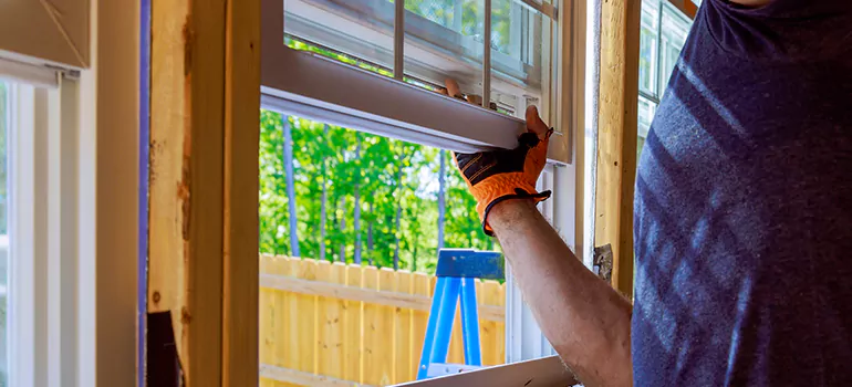 >Bay Window Curtain Rail Track in Alafaya, FL