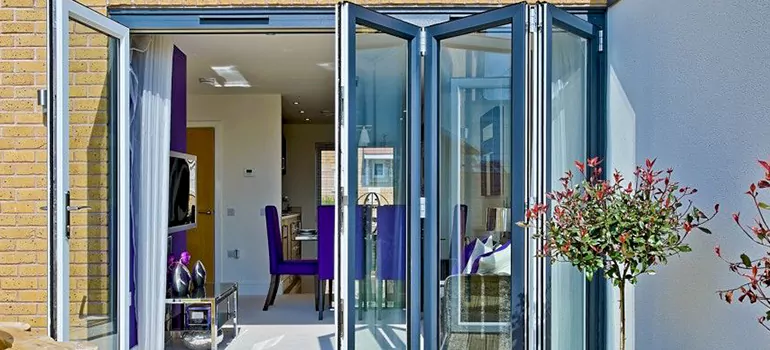 Commercial Door Glass Repair in Alafaya, FL